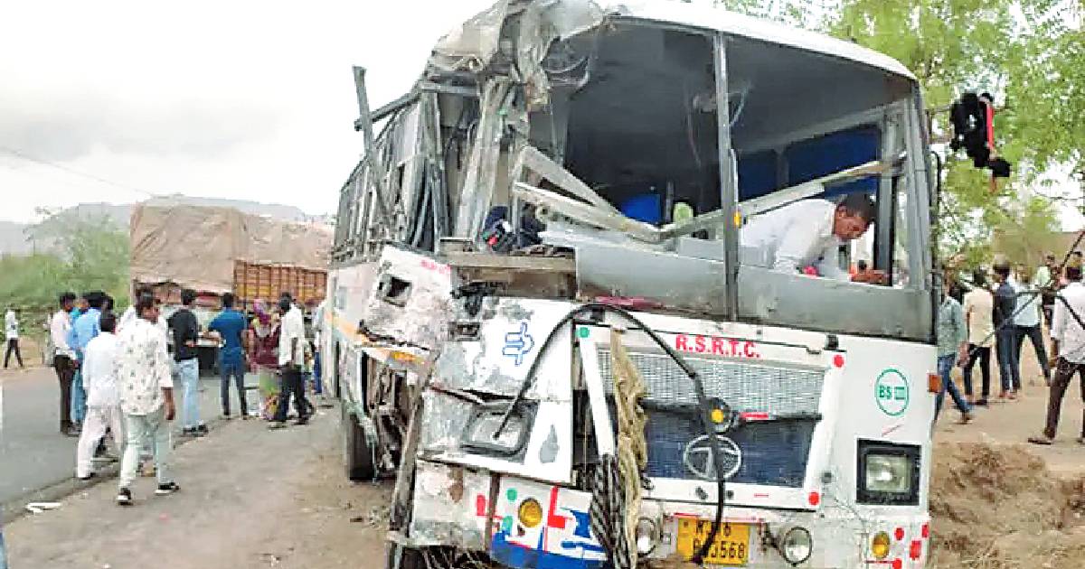 4 die, 27 injured in 2 separate road accidents in Rajasthan